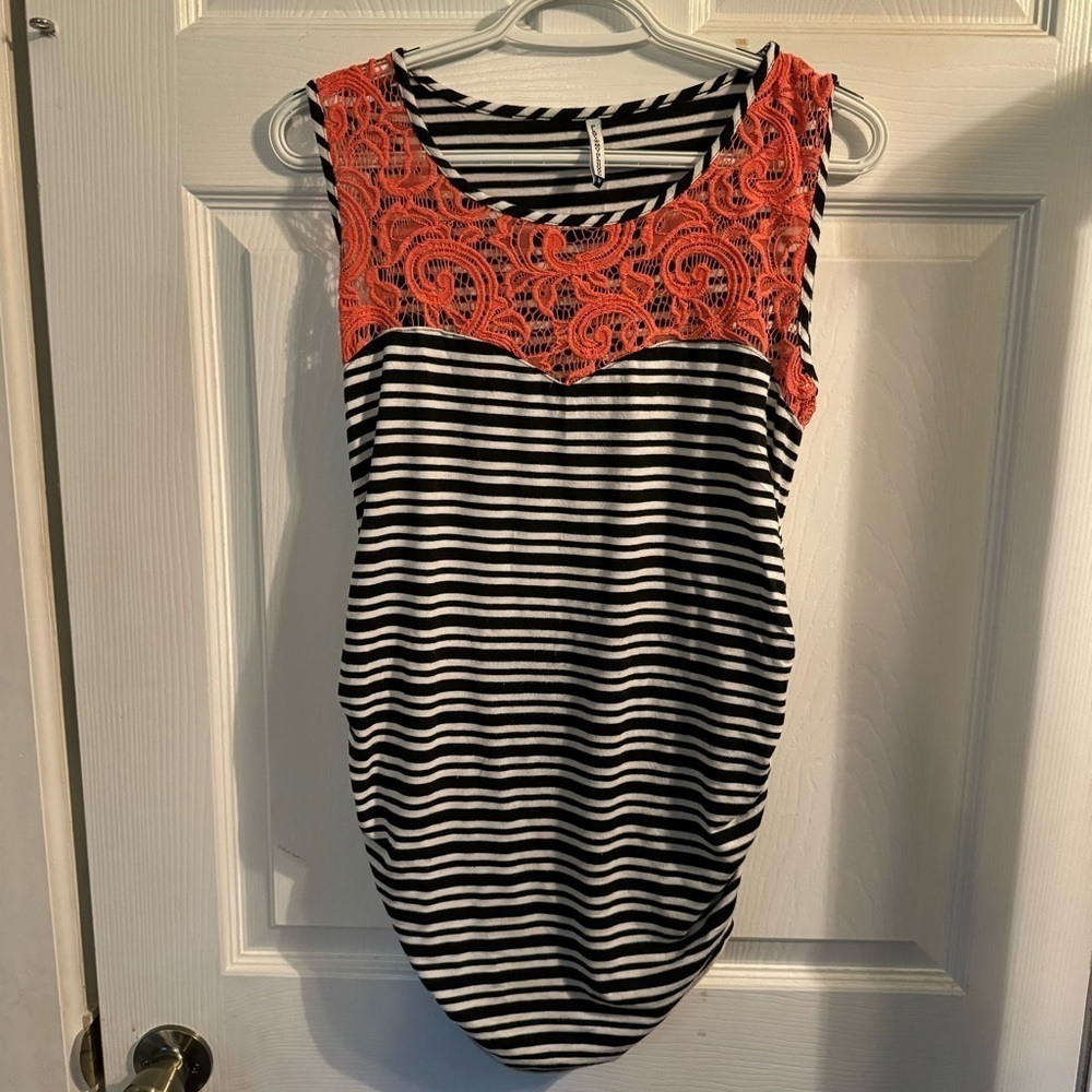 Maternity Striped Sleeveless Top‎ Size Medium